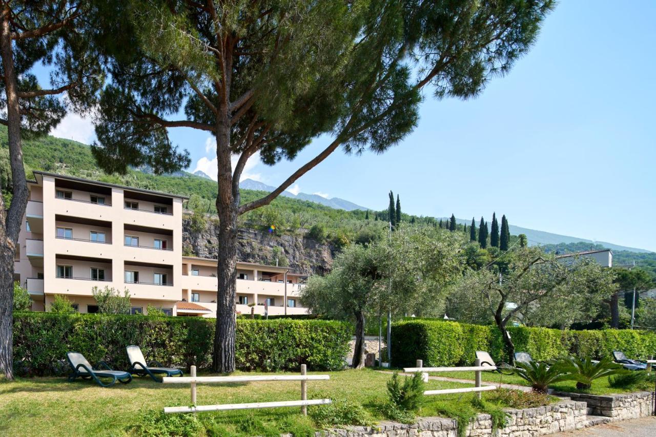 Lido Aparthotel 3*