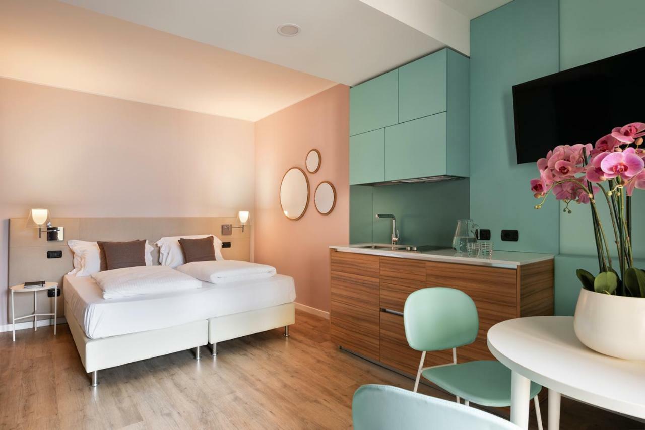 Lido Aparthotel 3*